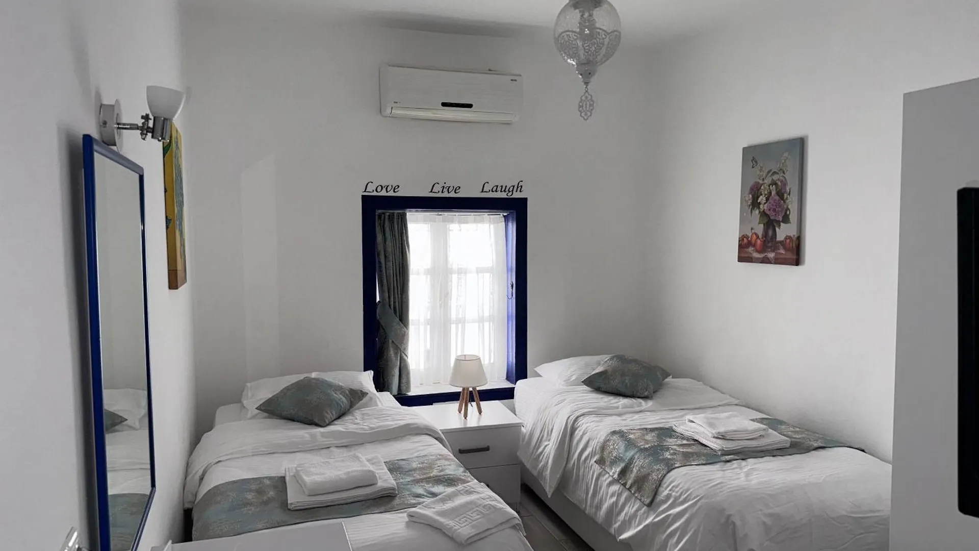 White And Blue Αλικαρνασσός Bed and Breakfast