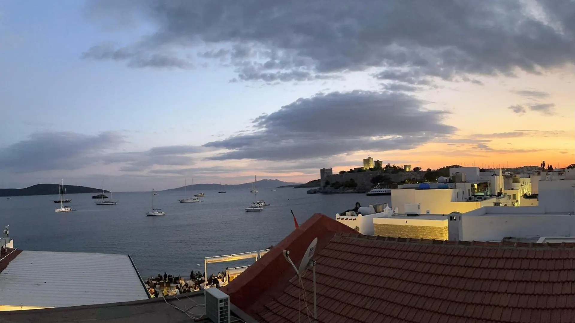 Bed and Breakfast White And Blue Αλικαρνασσός