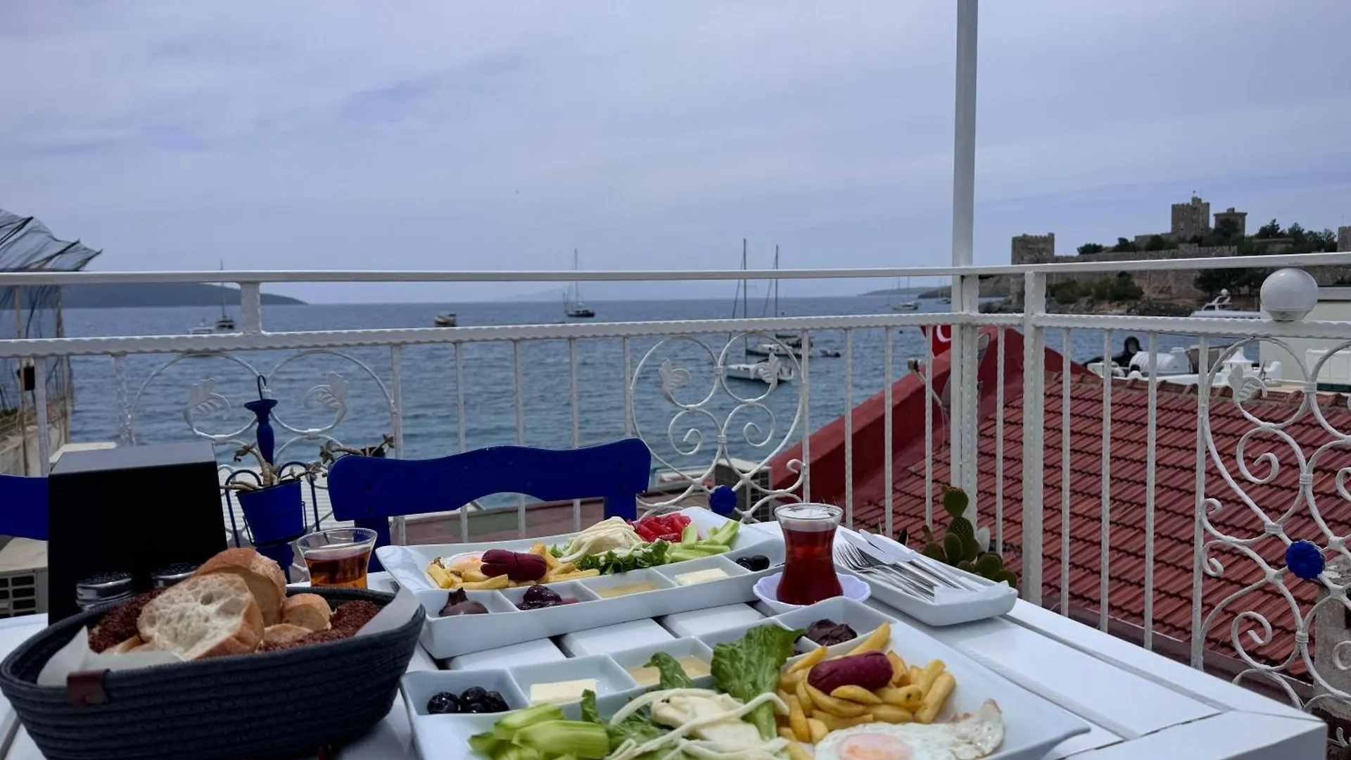 Bed and Breakfast White And Blue Αλικαρνασσός